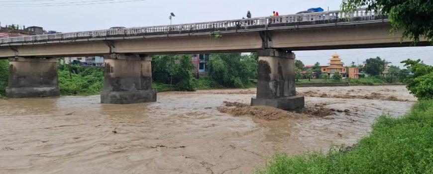 स्कुल जाने क्रममा मौरे खोलाले बगाउँदा केराबारी ४का बालकको गयो ज्यान